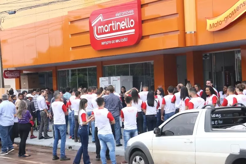 Auxiliares de Serviços Gerais, Auxiliar de Limpeza, Vendedores, Caixas, Técnico em Segurança do Trabalho, Recepcionistas, Motoristas Entregadores, e muito mais na Martinello