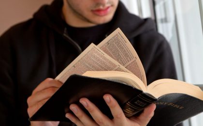 Melhores aplicativos para ler Bíblia online