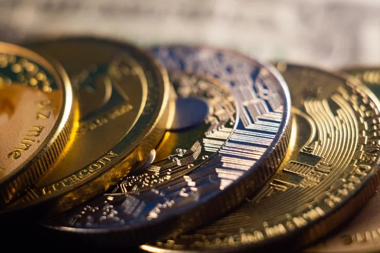 Como investir em criptoativos? Entenda mais sobre o mercado