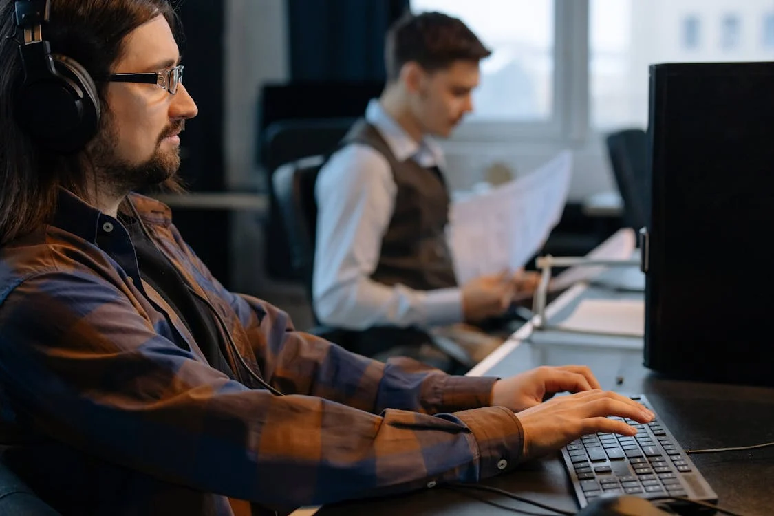 Cursos Sebrae: 10 opções GRATUITAS para se profissionalizar em casa